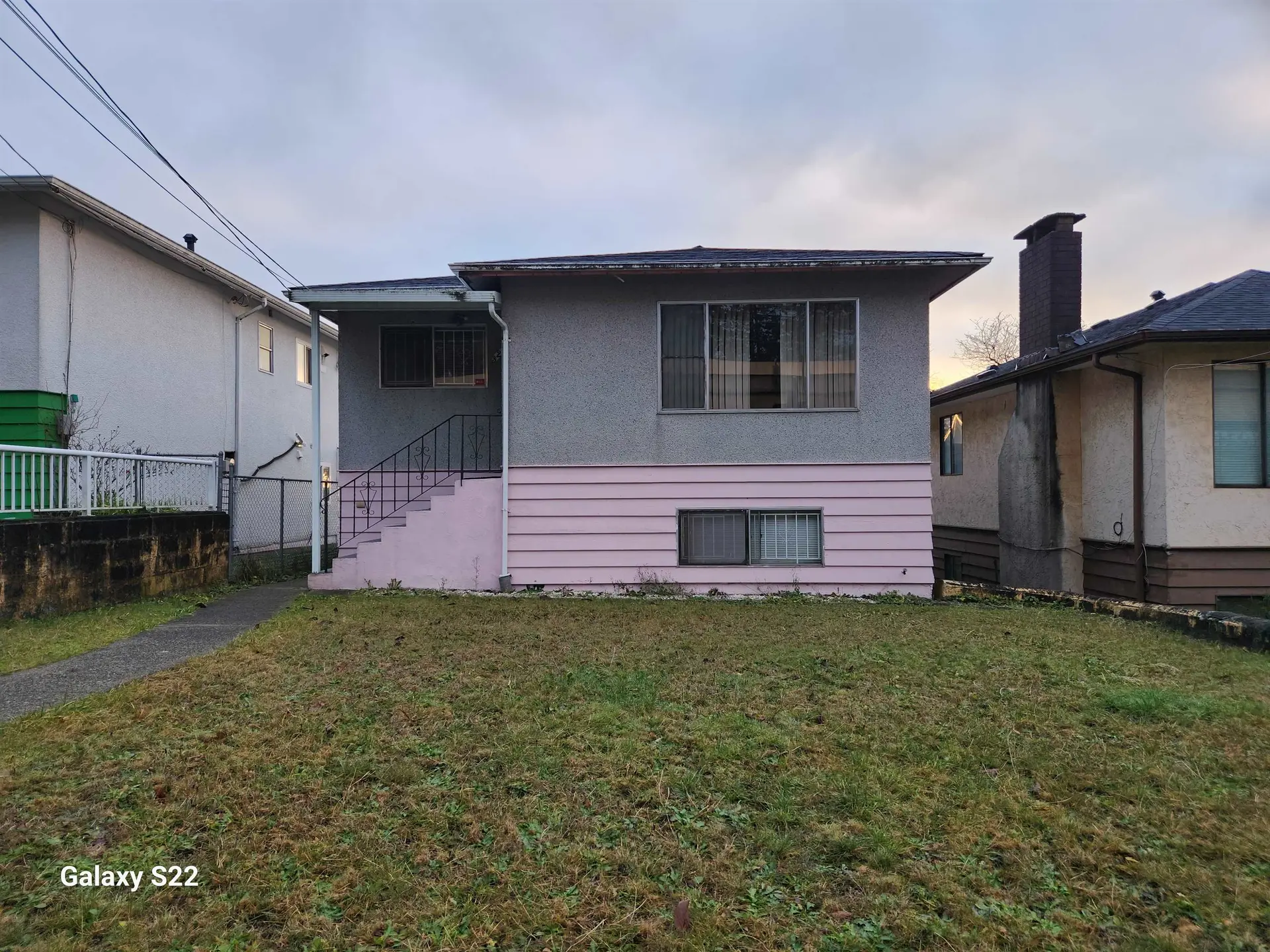 3228 Vanness Avenue