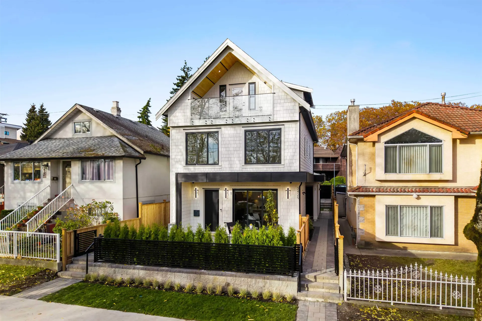 #2 3429 Napier Street
