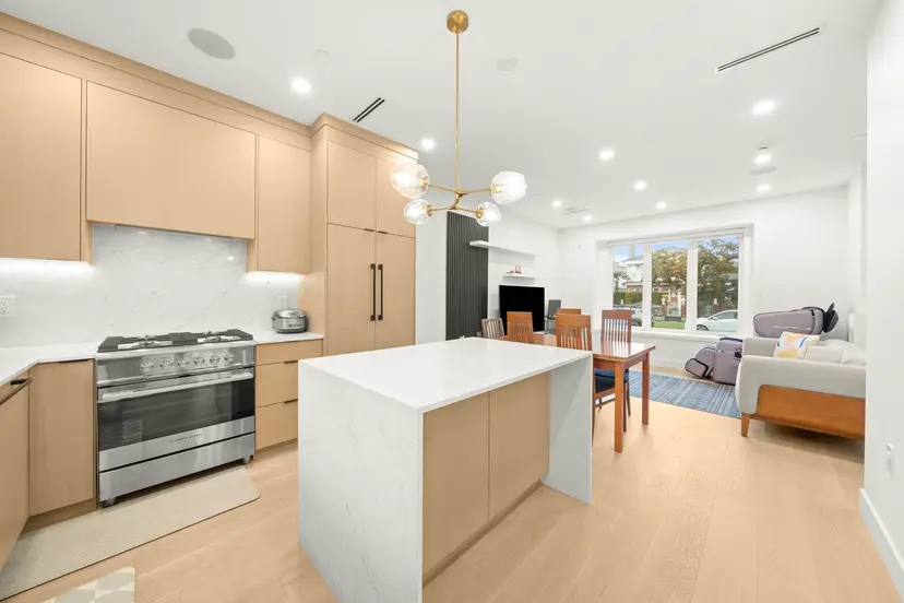 Property at ••• E 58th Avenue, Vancouver, BC