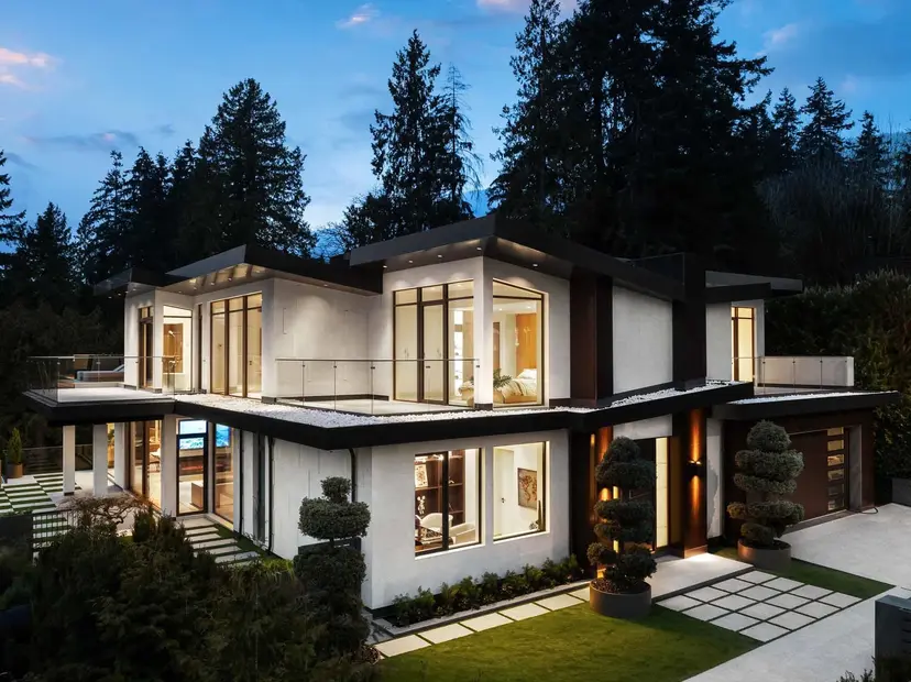 Property at ••• 28th Street, West Vancouver, BC