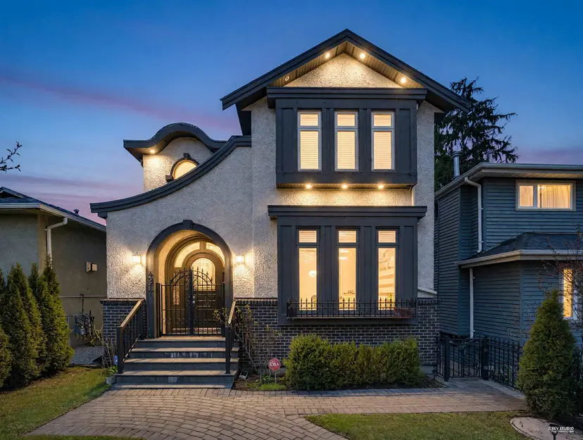 Property at ••• W 16th Avenue, Vancouver, BC