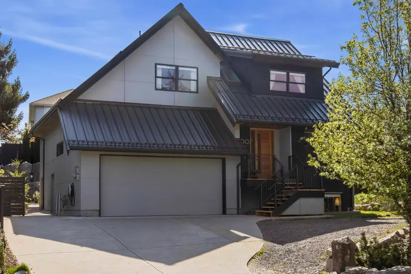 Property at ••• Jay Crescent, Squamish, BC