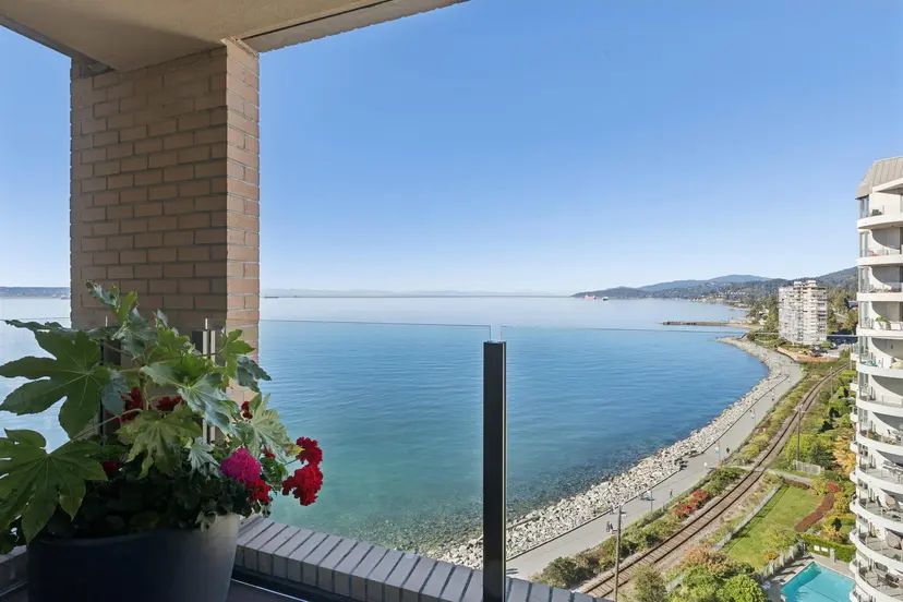 Property at ••• Bellevue Avenue, West Vancouver, BC