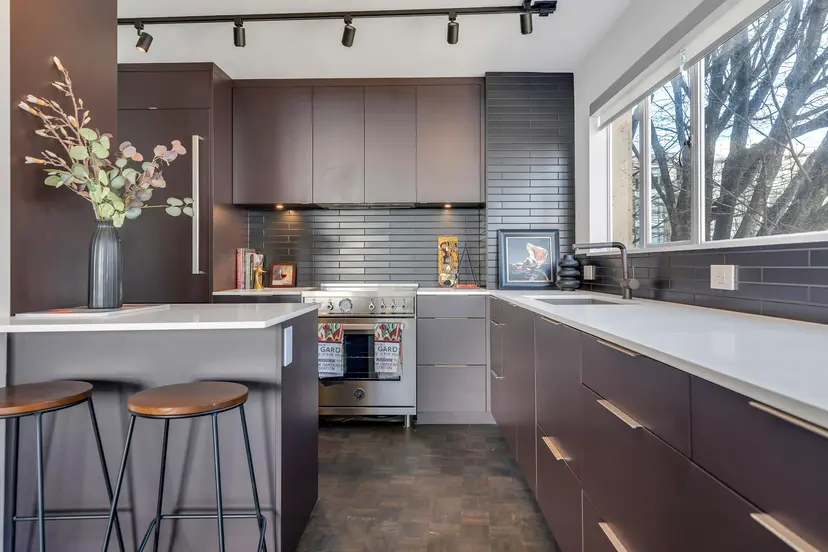 Property at ••• Argyle Avenue, West Vancouver, BC