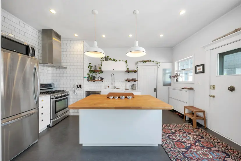 Property at ••• W 11th Avenue, Vancouver, BC