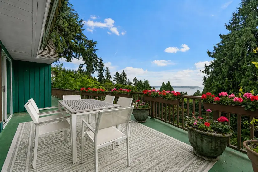 Property at ••• Queens Avenue, West Vancouver, BC