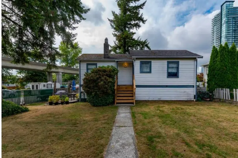 Property at 6891 Burlington Avenue, Burnaby, BC